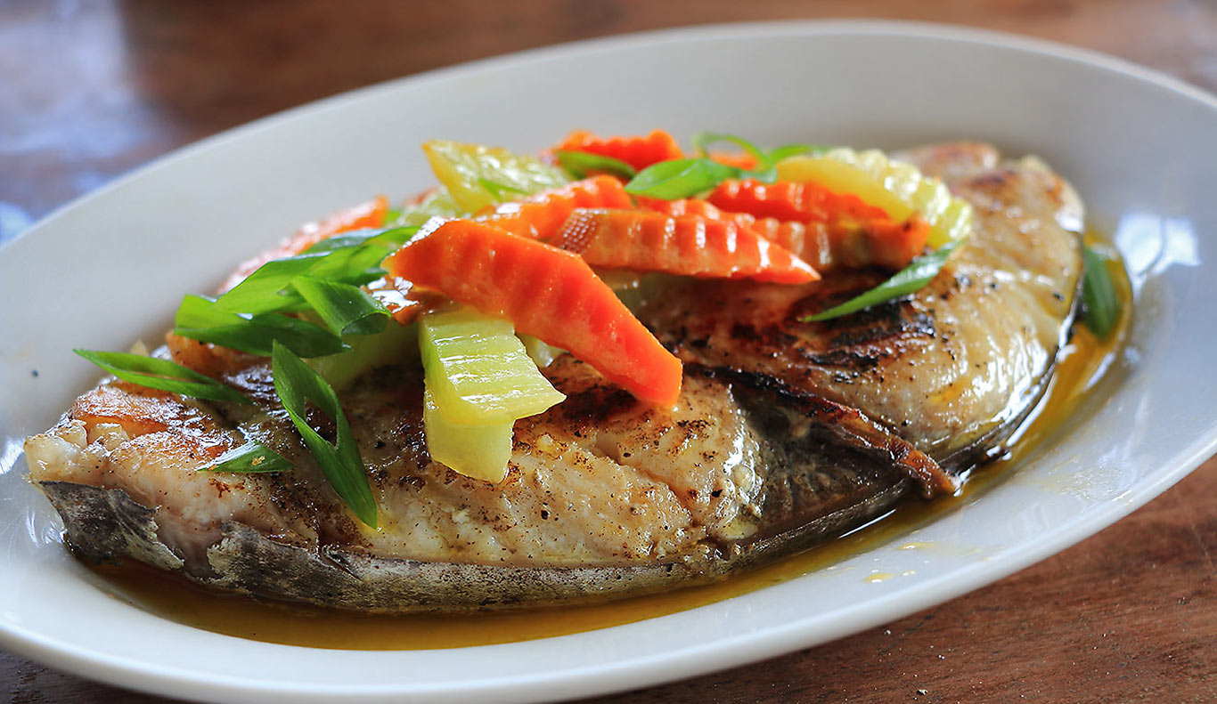 grilled tanigue or Spanish mackerel at Paseo Rizal
